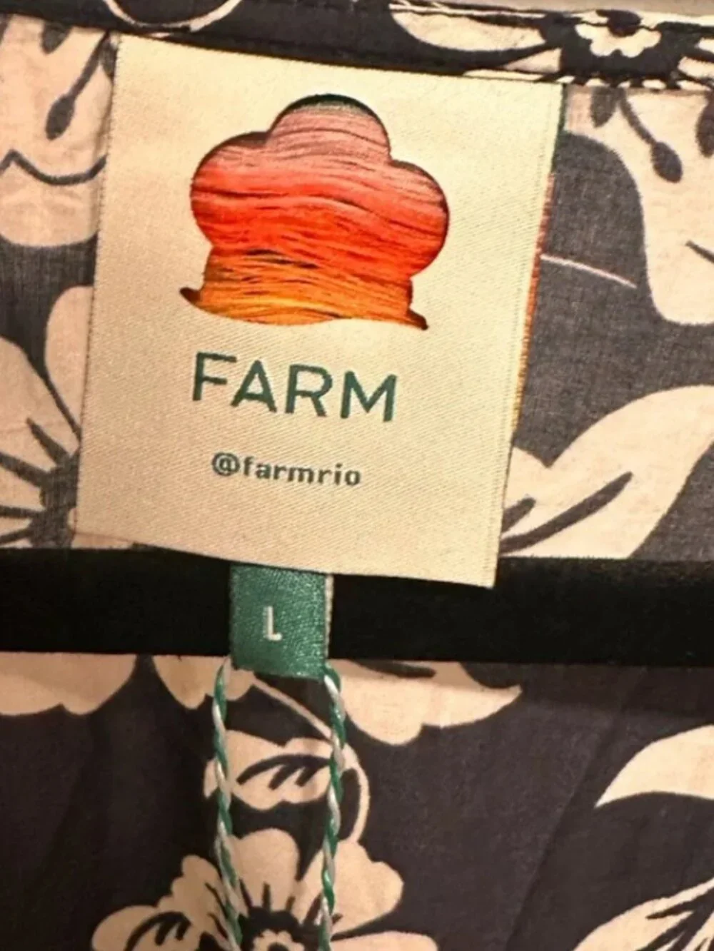 FARM Rio Black and Cream Puff Sleeve Peplum Blouse